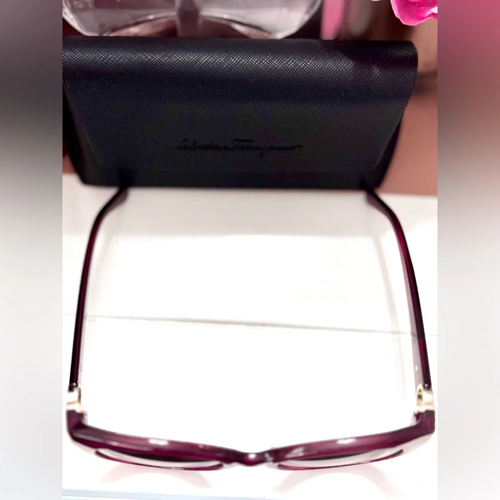 Salvatore Ferragamo Sunglasses - Picture 4 of 8